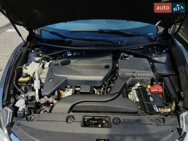 Серый Ниссан Альтима, объемом двигателя 2.49 л и пробегом 230 тыс. км за 9499 $, фото 1 на Automoto.ua