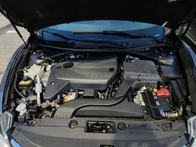 Серый Ниссан Альтима, объемом двигателя 2.5 л и пробегом 230 тыс. км за 9499 $, фото 1 на Automoto.ua