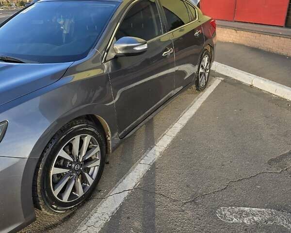 Серый Ниссан Альтима, объемом двигателя 2.49 л и пробегом 224 тыс. км за 10700 $, фото 6 на Automoto.ua