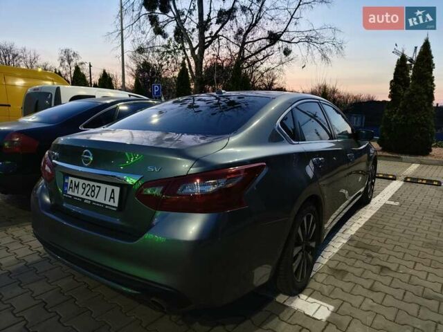 Серый Ниссан Альтима, объемом двигателя 2.49 л и пробегом 230 тыс. км за 9499 $, фото 5 на Automoto.ua