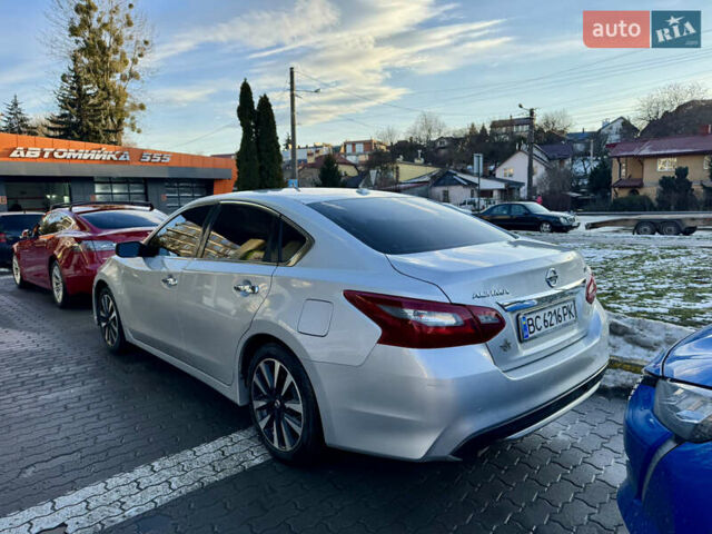 Серый Ниссан Альтима, объемом двигателя 2.49 л и пробегом 117 тыс. км за 11200 $, фото 1 на Automoto.ua