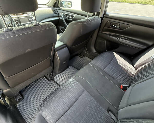 Сірий Ніссан Альтіма, об'ємом двигуна 2.49 л та пробігом 65 тис. км за 13500 $, фото 16 на Automoto.ua
