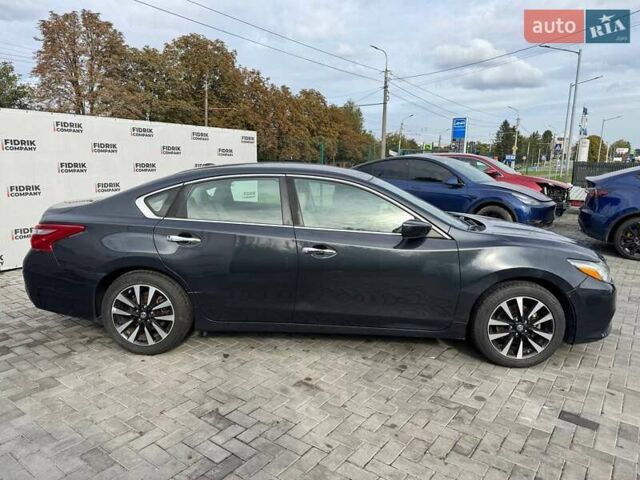 Серый Ниссан Альтима, объемом двигателя 2.5 л и пробегом 186 тыс. км за 8800 $, фото 10 на Automoto.ua