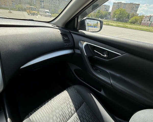 Сірий Ніссан Альтіма, об'ємом двигуна 2.49 л та пробігом 65 тис. км за 13500 $, фото 15 на Automoto.ua