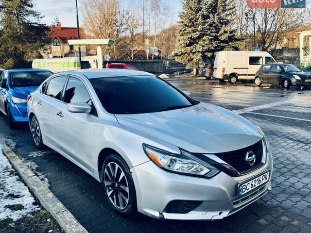 Серый Ниссан Альтима, объемом двигателя 2.49 л и пробегом 117 тыс. км за 11200 $, фото 4 на Automoto.ua