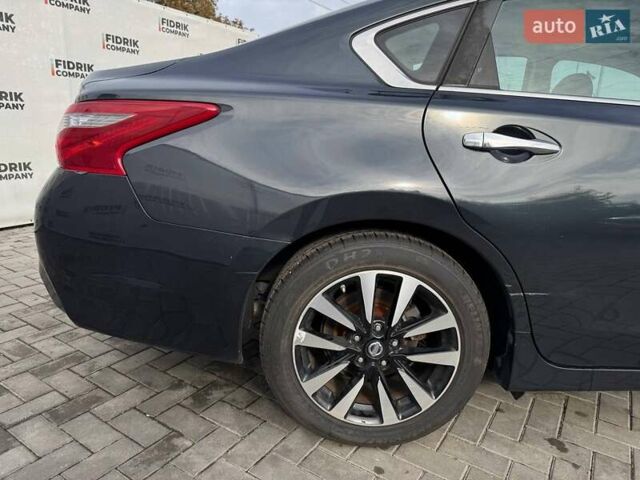 Серый Ниссан Альтима, объемом двигателя 2.5 л и пробегом 186 тыс. км за 8800 $, фото 8 на Automoto.ua