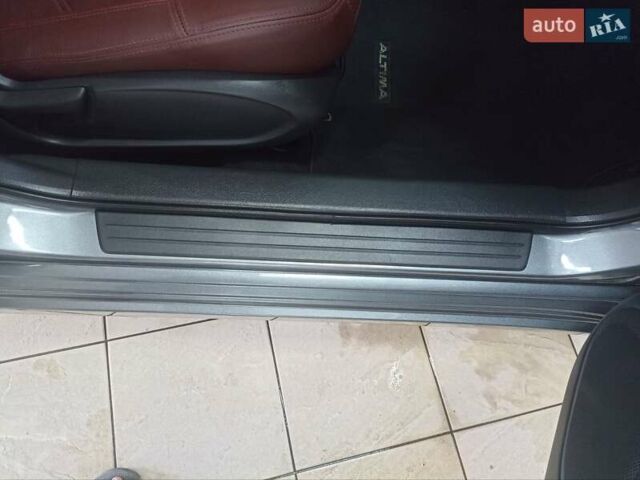 Серый Ниссан Альтима, объемом двигателя 2.49 л и пробегом 140 тыс. км за 12900 $, фото 17 на Automoto.ua