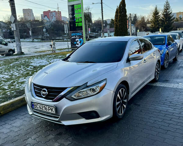 Серый Ниссан Альтима, объемом двигателя 2.49 л и пробегом 117 тыс. км за 11200 $, фото 5 на Automoto.ua