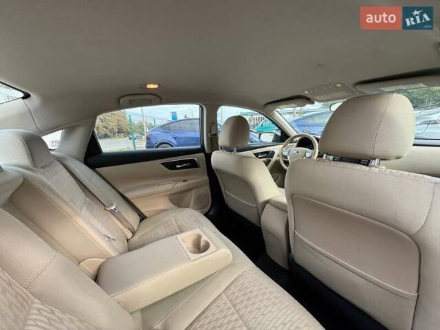 Серый Ниссан Альтима, объемом двигателя 2.5 л и пробегом 186 тыс. км за 8800 $, фото 15 на Automoto.ua