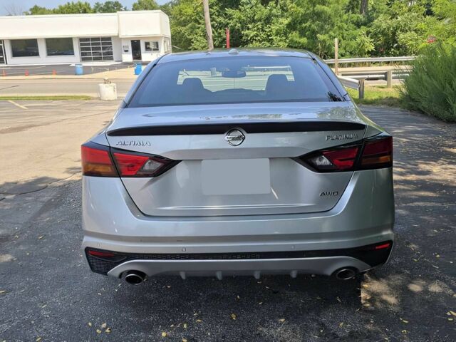 Серый Ниссан Альтима, объемом двигателя 2.5 л и пробегом 43 тыс. км за 3800 $, фото 5 на Automoto.ua