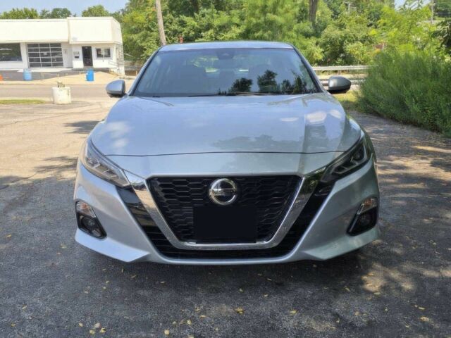 Серый Ниссан Альтима, объемом двигателя 2.5 л и пробегом 48 тыс. км за 7000 $, фото 1 на Automoto.ua