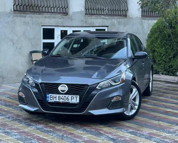 Сірий Ніссан Альтіма, об'ємом двигуна 2.5 л та пробігом 37 тис. км за 17000 $, фото 6 на Automoto.ua