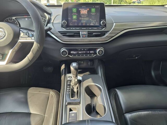 Серый Ниссан Альтима, объемом двигателя 2.5 л и пробегом 43 тыс. км за 3800 $, фото 10 на Automoto.ua