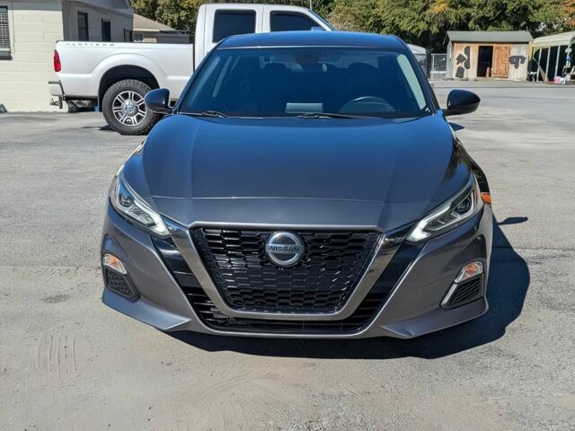 Серый Ниссан Альтима, объемом двигателя 2.5 л и пробегом 31 тыс. км за 8700 $, фото 1 на Automoto.ua