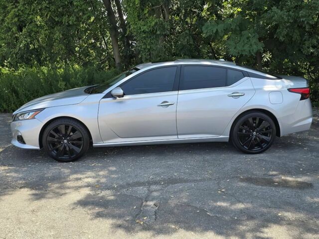 Серый Ниссан Альтима, объемом двигателя 2.5 л и пробегом 43 тыс. км за 3800 $, фото 3 на Automoto.ua