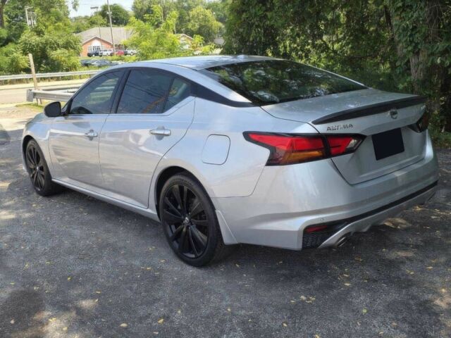 Серый Ниссан Альтима, объемом двигателя 2.5 л и пробегом 48 тыс. км за 7000 $, фото 4 на Automoto.ua