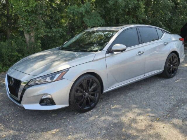 Серый Ниссан Альтима, объемом двигателя 2.5 л и пробегом 48 тыс. км за 7000 $, фото 2 на Automoto.ua