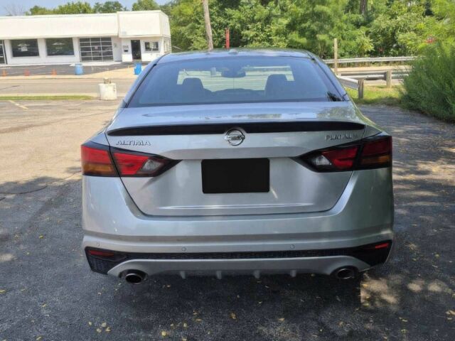 Серый Ниссан Альтима, объемом двигателя 2.5 л и пробегом 48 тыс. км за 7000 $, фото 5 на Automoto.ua