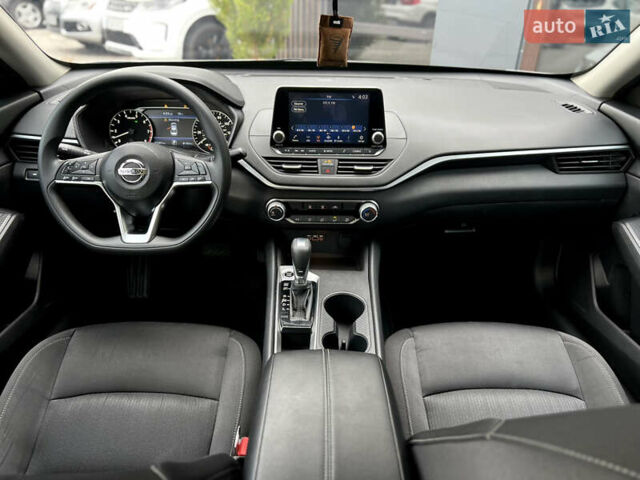 Сірий Ніссан Альтіма, об'ємом двигуна 2.5 л та пробігом 82 тис. км за 14500 $, фото 8 на Automoto.ua