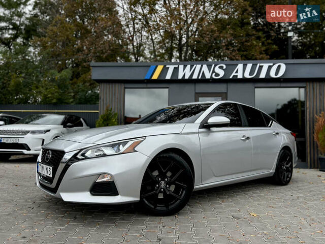 Сірий Ніссан Альтіма, об'ємом двигуна 2.5 л та пробігом 82 тис. км за 14500 $, фото 11 на Automoto.ua