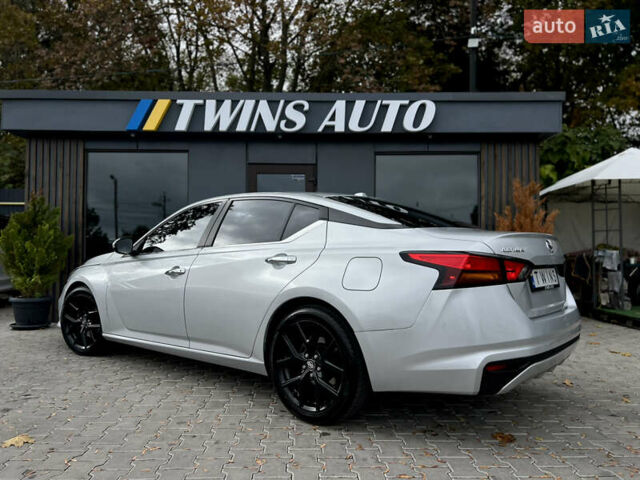 Сірий Ніссан Альтіма, об'ємом двигуна 2.5 л та пробігом 82 тис. км за 14500 $, фото 22 на Automoto.ua