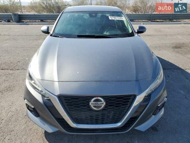 Серый Ниссан Альтима, объемом двигателя 2.49 л и пробегом 136 тыс. км за 2800 $, фото 4 на Automoto.ua