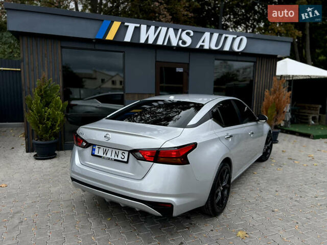 Сірий Ніссан Альтіма, об'ємом двигуна 2.5 л та пробігом 82 тис. км за 14500 $, фото 17 на Automoto.ua
