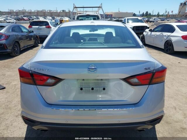 Серый Ниссан Альтима, объемом двигателя 2.5 л и пробегом 99 тыс. км за 11500 $, фото 3 на Automoto.ua