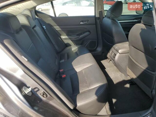 Серый Ниссан Альтима, объемом двигателя 2.49 л и пробегом 136 тыс. км за 2800 $, фото 9 на Automoto.ua