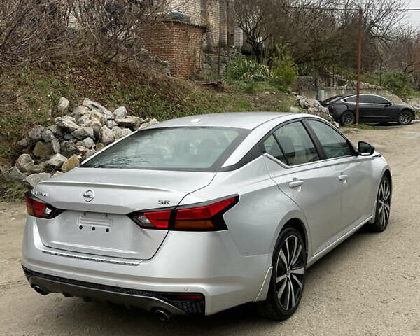 Сірий Ніссан Альтіма, об'ємом двигуна 2.49 л та пробігом 99 тис. км за 11500 $, фото 5 на Automoto.ua