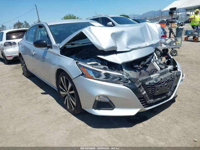 Серый Ниссан Альтима, объемом двигателя 2.5 л и пробегом 99 тыс. км за 11500 $, фото 1 на Automoto.ua