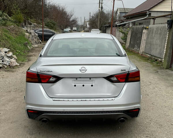 Сірий Ніссан Альтіма, об'ємом двигуна 2.49 л та пробігом 99 тис. км за 11500 $, фото 4 на Automoto.ua