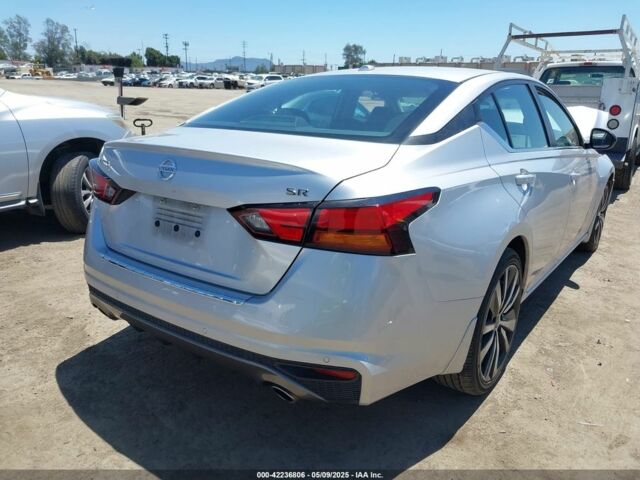 Серый Ниссан Альтима, объемом двигателя 2.5 л и пробегом 99 тыс. км за 11500 $, фото 4 на Automoto.ua