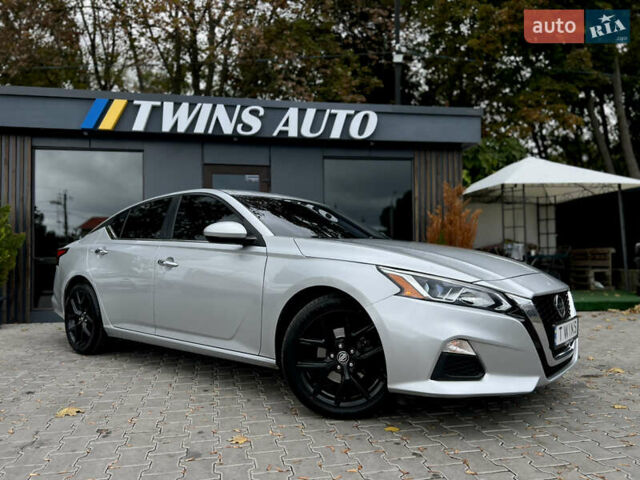 Сірий Ніссан Альтіма, об'ємом двигуна 2.5 л та пробігом 82 тис. км за 14500 $, фото 15 на Automoto.ua