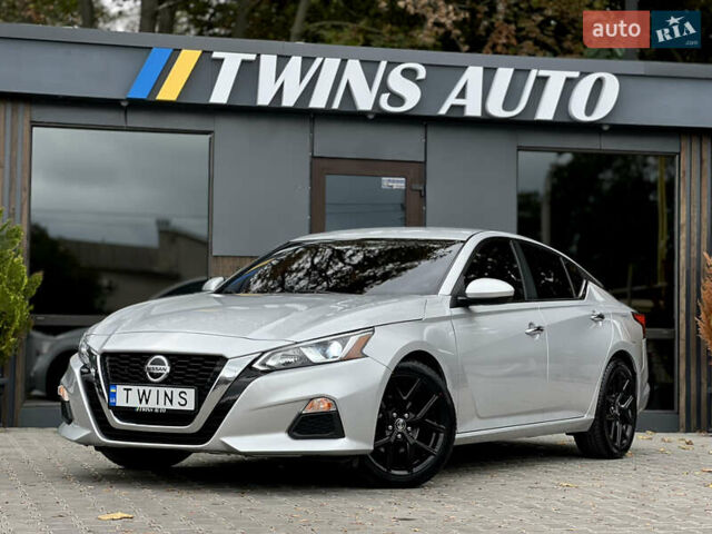 Сірий Ніссан Альтіма, об'ємом двигуна 2.5 л та пробігом 82 тис. км за 14500 $, фото 12 на Automoto.ua