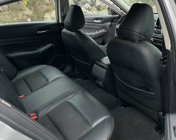 Сірий Ніссан Альтіма, об'ємом двигуна 2.49 л та пробігом 99 тис. км за 11500 $, фото 11 на Automoto.ua