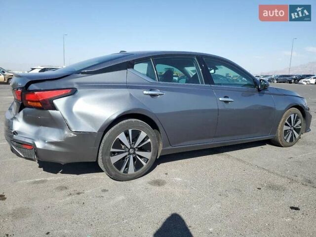 Серый Ниссан Альтима, объемом двигателя 2.49 л и пробегом 136 тыс. км за 2800 $, фото 2 на Automoto.ua