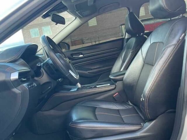 Серый Ниссан Альтима, объемом двигателя 2.5 л и пробегом 75 тыс. км за 6000 $, фото 8 на Automoto.ua