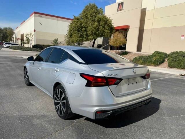 Серый Ниссан Альтима, объемом двигателя 2.5 л и пробегом 75 тыс. км за 6000 $, фото 5 на Automoto.ua