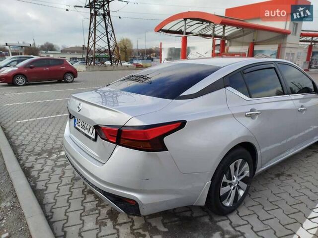 Серый Ниссан Альтима, объемом двигателя 2.49 л и пробегом 42 тыс. км за 15400 $, фото 2 на Automoto.ua