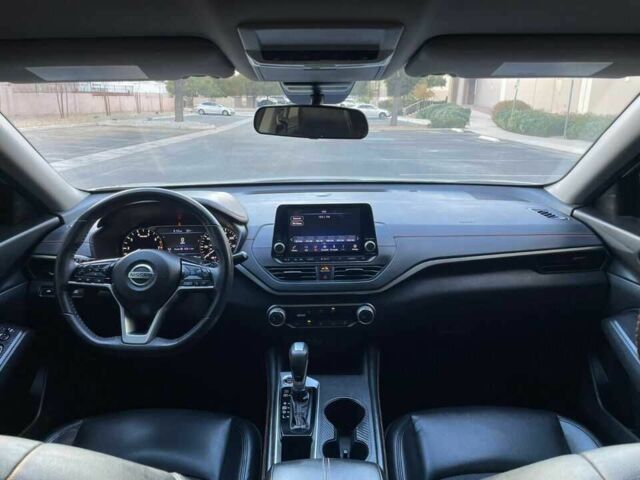 Серый Ниссан Альтима, объемом двигателя 2.5 л и пробегом 75 тыс. км за 6000 $, фото 9 на Automoto.ua