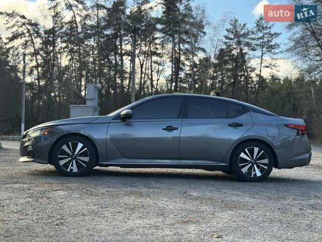 Серый Ниссан Альтима, объемом двигателя 2.49 л и пробегом 144 тыс. км за 17999 $, фото 1 на Automoto.ua