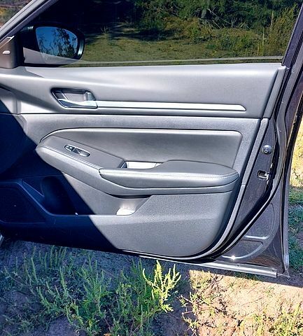 Сірий Ніссан Альтіма, об'ємом двигуна 2.5 л та пробігом 27 тис. км за 21200 $, фото 4 на Automoto.ua