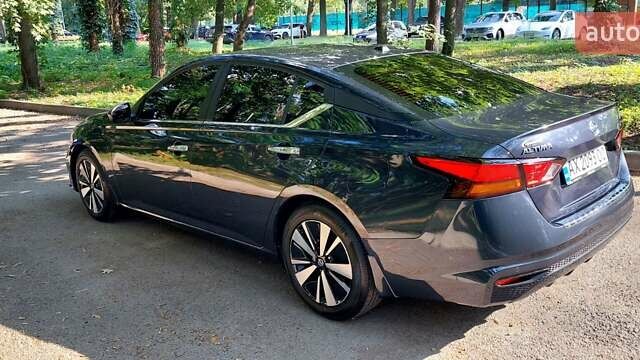 Серый Ниссан Альтима, объемом двигателя 2.49 л и пробегом 28 тыс. км за 20500 $, фото 3 на Automoto.ua