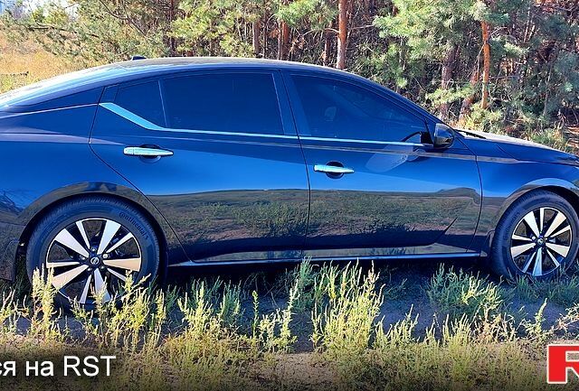 Сірий Ніссан Альтіма, об'ємом двигуна 2.5 л та пробігом 27 тис. км за 21200 $, фото 11 на Automoto.ua