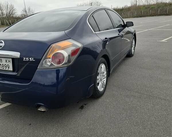 Синий Ниссан Альтима, объемом двигателя 2.5 л и пробегом 120 тыс. км за 7450 $, фото 12 на Automoto.ua