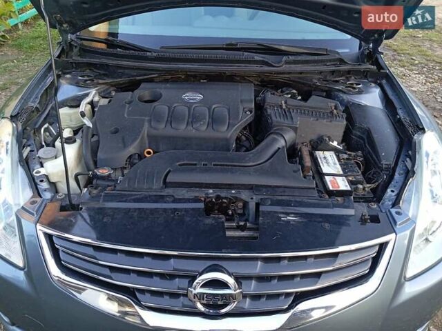 Синій Ніссан Альтіма, об'ємом двигуна 2.49 л та пробігом 156 тис. км за 6500 $, фото 17 на Automoto.ua