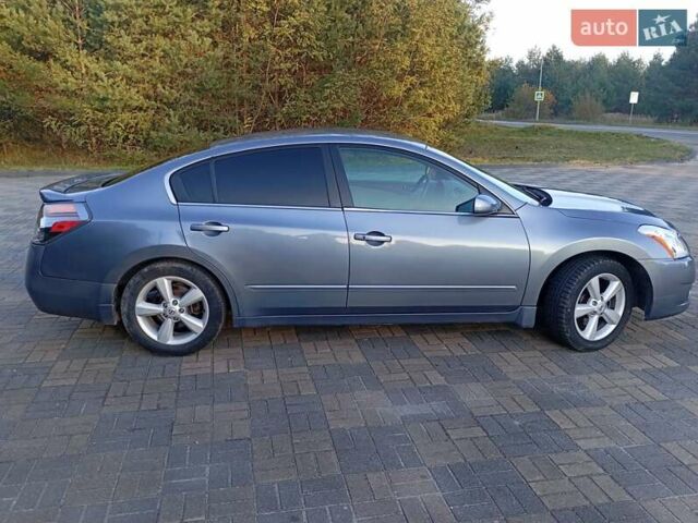 Синій Ніссан Альтіма, об'ємом двигуна 2.49 л та пробігом 156 тис. км за 6500 $, фото 8 на Automoto.ua