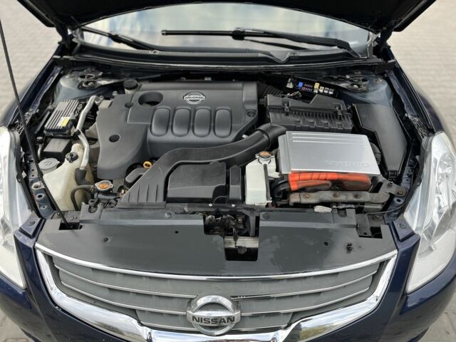 Синій Ніссан Альтіма, об'ємом двигуна 2.5 л та пробігом 258 тис. км за 5000 $, фото 12 на Automoto.ua