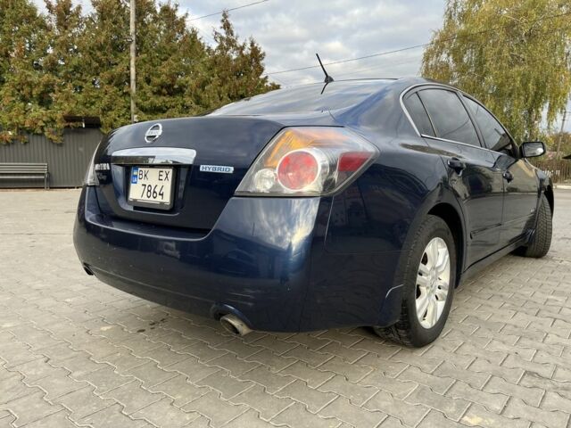 Синій Ніссан Альтіма, об'ємом двигуна 2.5 л та пробігом 258 тис. км за 5000 $, фото 3 на Automoto.ua